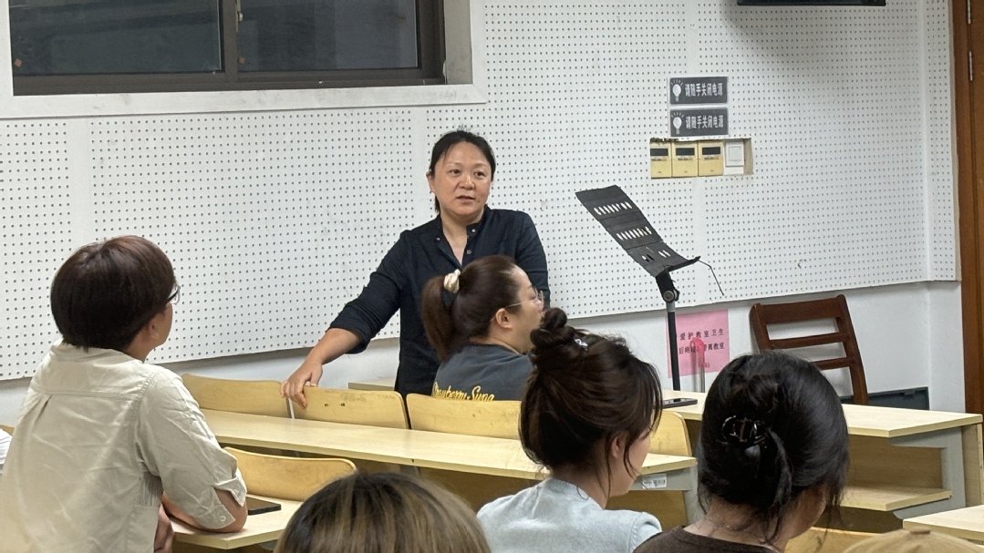 7.钢琴调律老师宋丹.JPG